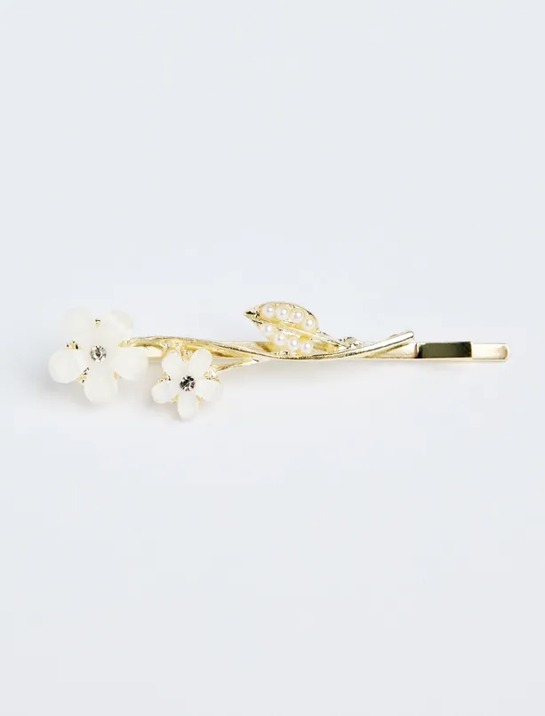 Women White Flower Detailed Wire Buckle