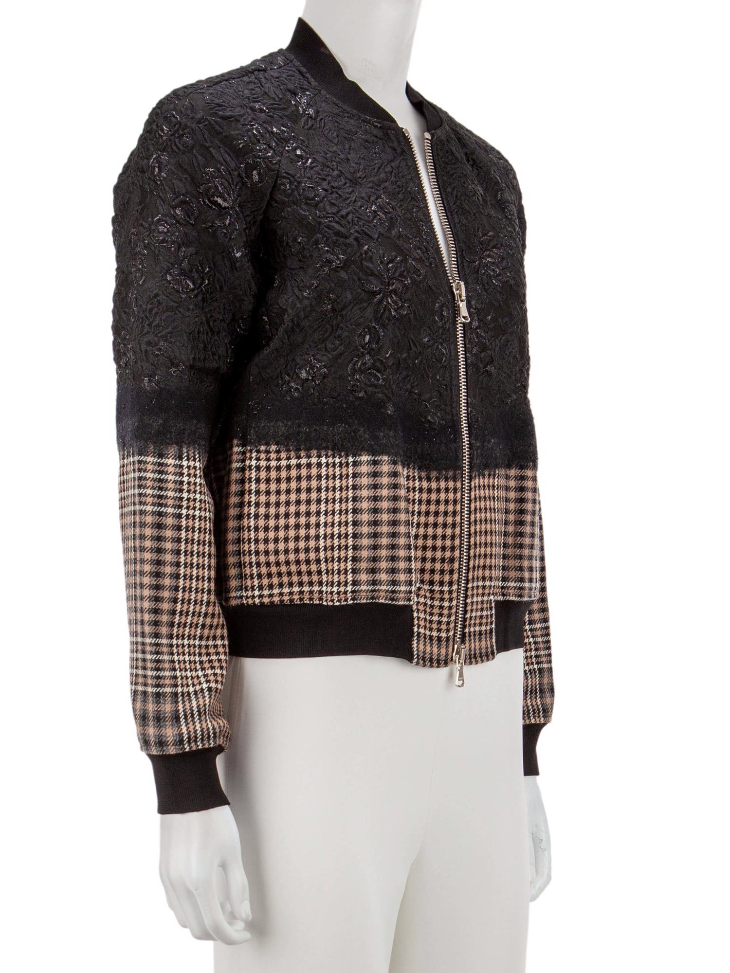 Bayan Siyah PHILLIP LIM MONT