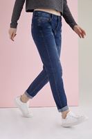 Bayan Mavi Yıpratılmış Yırtık Detaylı Boyfriend Jean