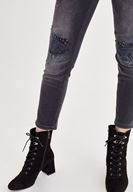Women Grey Mid Rise Pants with Ripped Detailed