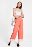 Women White Zipper Detail Shoulder Bag