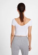 Bayan Beyaz V Yaka Detaylı Crop Top
