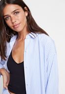 Women Black Crop Top with V Neck