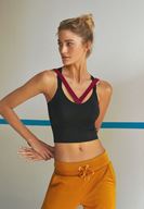 Women Black Sport Bra with Detail