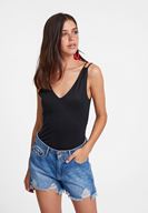 Bayan Siyah Çift Askılı V Yaka Bluz ( TENCEL™ )