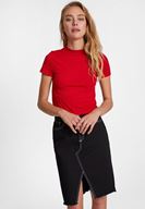Bayan Kırmızı Yaka Detaylı Crop Top