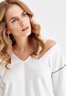 Bayan Krem V Yaka Omuz Detaylı Sweatshirt