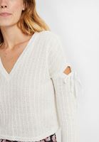 Bayan Krem Cut-Out Detaylı V Yaka Bluz