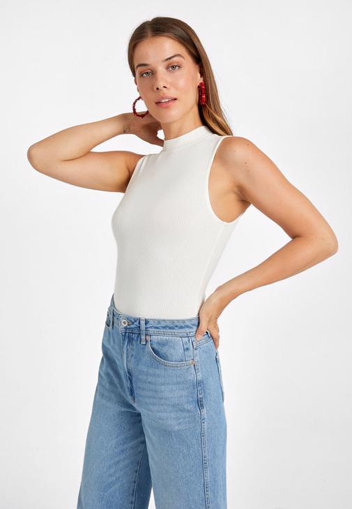 Balıkçı Yaka Atlet ve Culotte Denim Pantolon Kombini