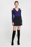 Bayan Mor Cut-Out Detaylı Uzun Kollu Bluz