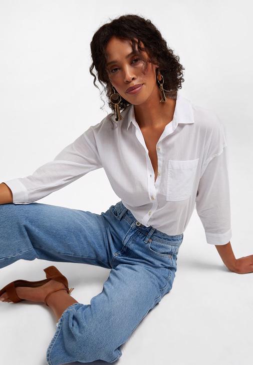 Halter Yaka Dikişsiz Crop Top ve Denim Pantolon KombiniHalter Yaka Dikişsiz Crop Top ve Denim Pantolon Kombini