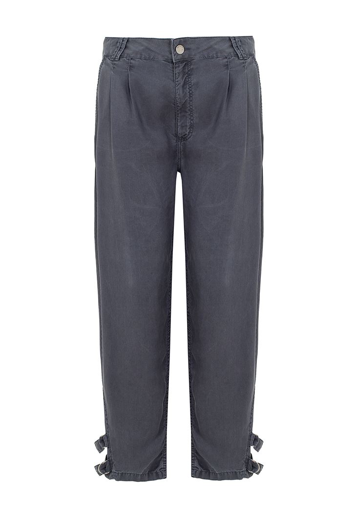 Women Grey Carrot Trousers with Leg Details