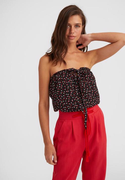 Bağcıklı Pantolon ve Straplez Bluz Kombini