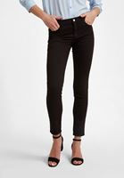V-Neck Tişört Ve Dar Paça Pantolon Kombini