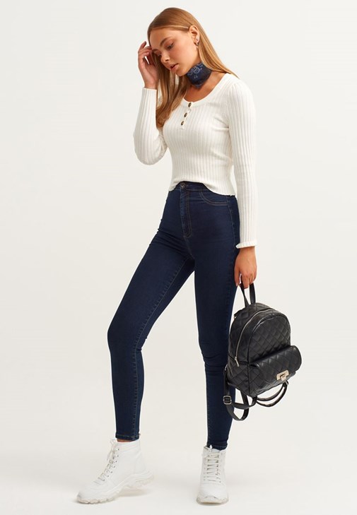 Ekose Boyfriend Gömlek ve Casual Jegging Pantolon Kombini