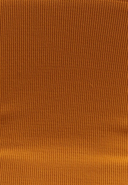 Ekose Gömlek Ceket ve Pileli Sweat Pantolon Kombini