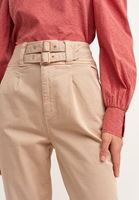 Bayan Krem Carrot-Fit Kemerli Pantolon