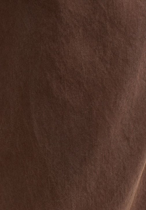 Deep V-Neck Triko ve Baggy Pantolon Kombini