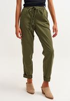 Halter Yaka Atlet Ve Baggy Pantolon Kombini
