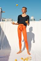 Bayan Siyah Organik Pamuklu Asimetrik Tişört  ( TENCEL™ )