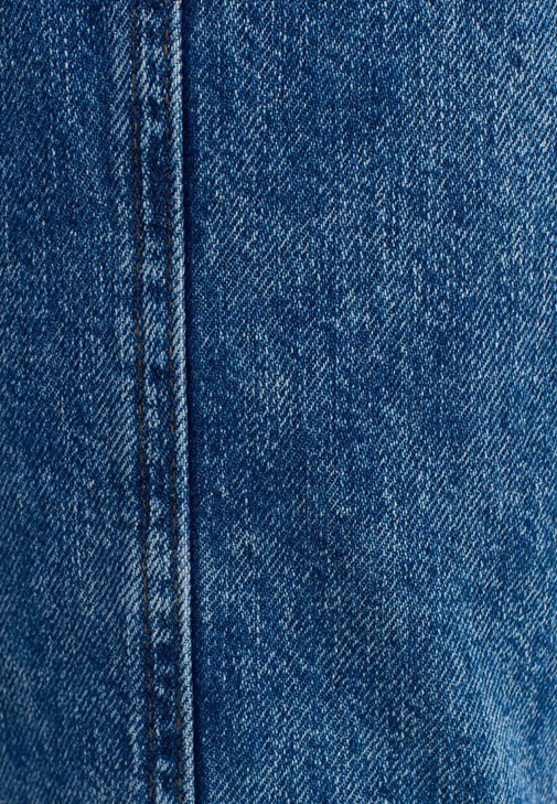 Crop Top ve  Cep Detaylı Denim Pantolon Kombini