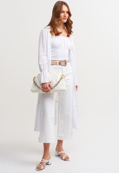 Classical Blazer Ceket ve Romantik Nakışlı Triko Kombini