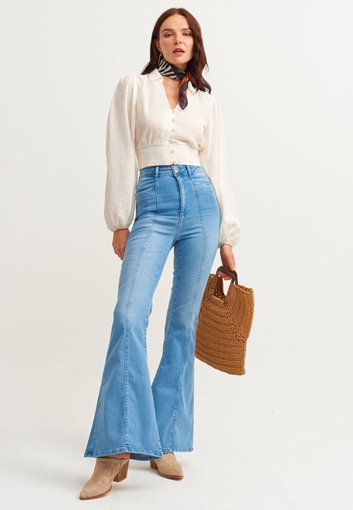 Balon Kol Crop Bluz ve Pili Detaylı Pantolon Kombini
