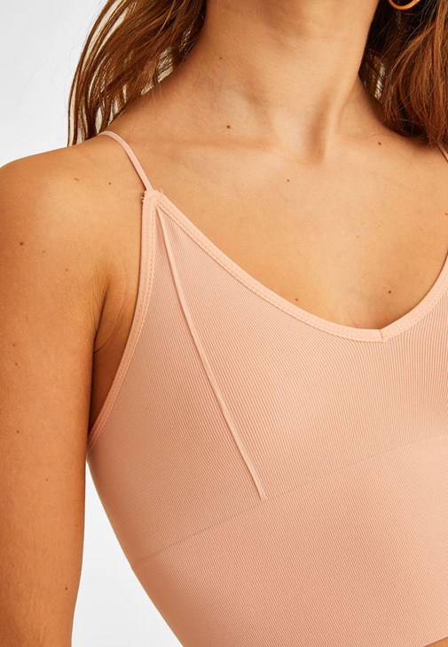 Askılı Crop Top ve Triko Hırka Kombini
