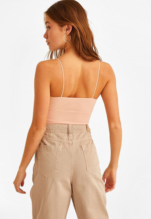 Askılı Crop Top ve Triko Hırka Kombini