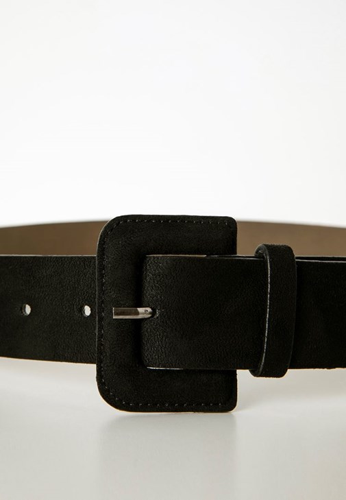 Kayık Yaka Kazak ve Slouchy Pantolon Kombini
