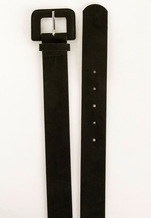 Kayık Yaka Kazak ve Slouchy Pantolon Kombini