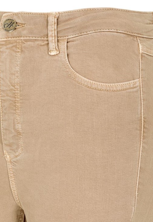 Cut-Out Pamuklu Tişört Ve Yüksek Bel Pantolon Kombini 