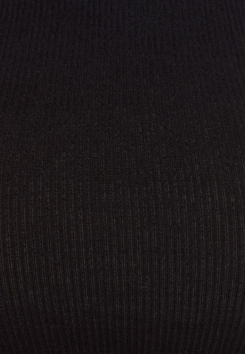 Halter Yaka Crop Atlet ve Mini Şort Kombini