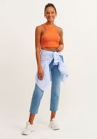 Halter Yaka Crop Atlet ve Denim Pantolon Kombini
