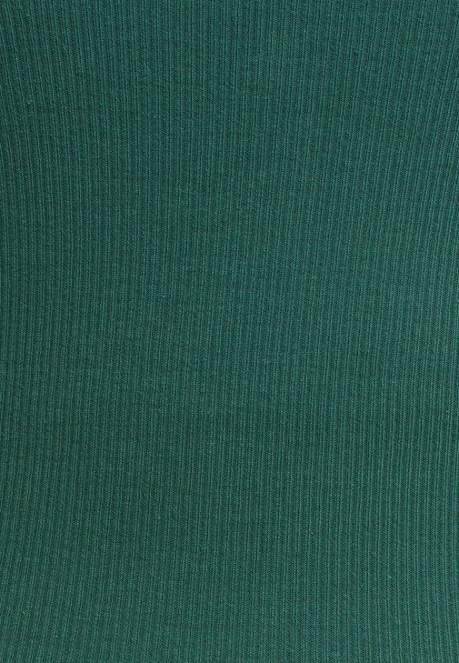 Kare Yaka Atlet ve Slim-Fit Pantolon Kombini