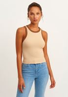 Halter Yaka Atlet ve  Slim-Fit Pantolon Kombini