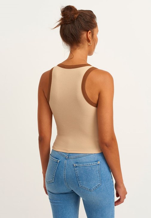 Halter Yaka Atlet ve  Slim-Fit Pantolon Kombini