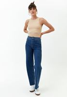 Halter Yaka Atlet ve Boot Cut Denim Kombini