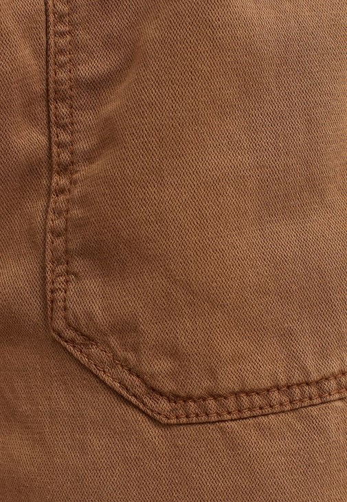 Beli Bağlamalı Crop Gömlek ve Mini Şort Kombini