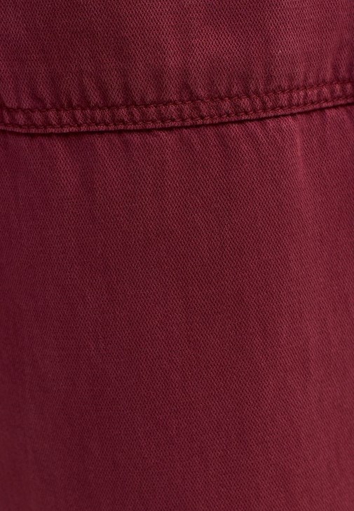 Jogger Pantolon ve Pamuklu Atlet Kombini