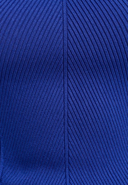 Örgü Detaylı Crop Triko ve Denim Pantolon Kombini