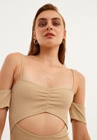 Bayan Bej Cut-Out Detaylı Yırtmaçlı Midi Elbise