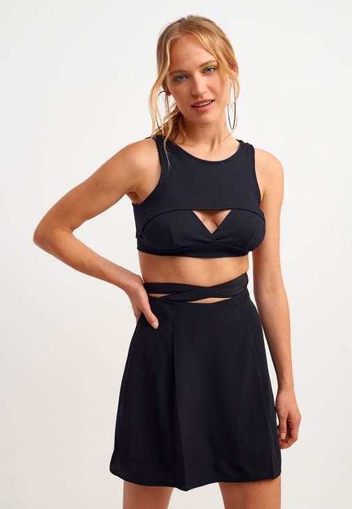 Halter Yaka Crop Top ve Mini Etek Kombini
