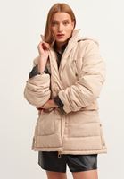 Bayan Bej Oversize Kapitone Şişme Mont