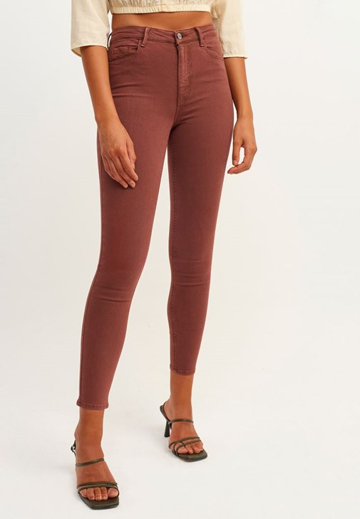Toparlayıcı Etkili Skinny Pantolon ve Cepli Crop Bluz Kombini