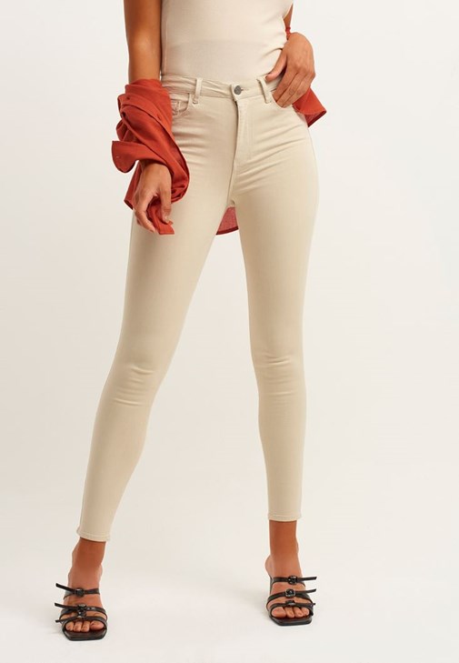 Boğazlı Triko ve Skinny Pantolon Kombini