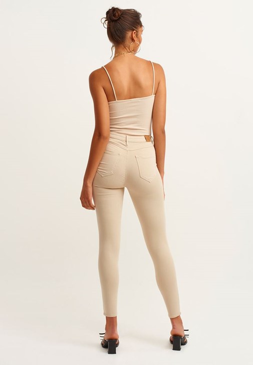 Boğazlı Triko ve Skinny Pantolon Kombini