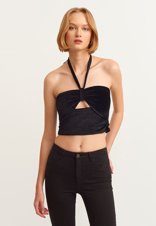 Kadife Crop Top ve Skinny Pantolon Kombini