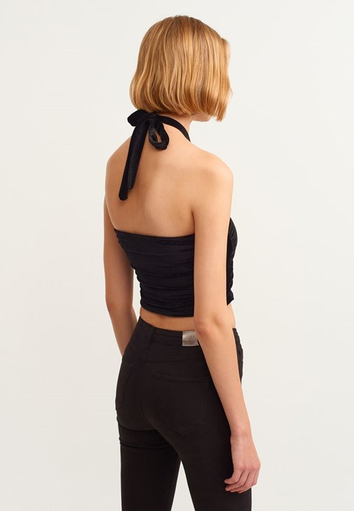 Kadife Crop Top ve Skinny Pantolon Kombini