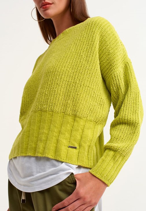 Wide-Fit Triko ve Casual Kargo Pantolon Kombini